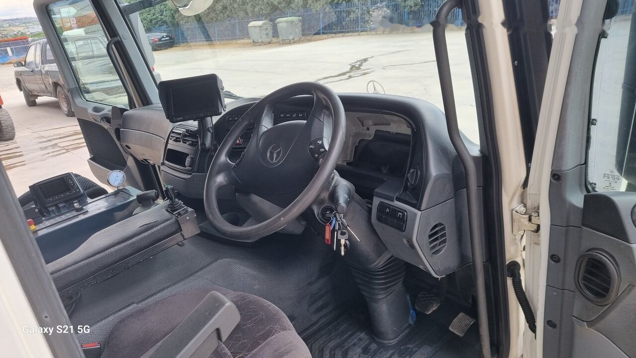 Mercedes-Benz CAB MERCEDES ACTROS MP 3 MEDIUM Mercedes-Benz ACTROS MP3 - Cabine pour Camion: photos 5 Mercedes-Benz CAB MERCEDES ACTROS MP 3 MEDIUM Mercedes-Benz ACTROS MP3 - Cabine pour Camion: photos 5
