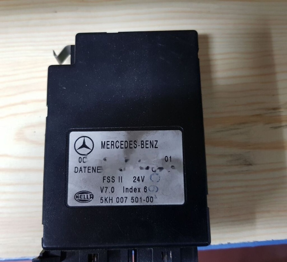 Mercedes-Benz FR Mercedes-Benz ACTROS truck - Bloc de gestion pour Camion: photos 4 Mercedes-Benz FR Mercedes-Benz ACTROS truck - Bloc de gestion pour Camion: photos 4