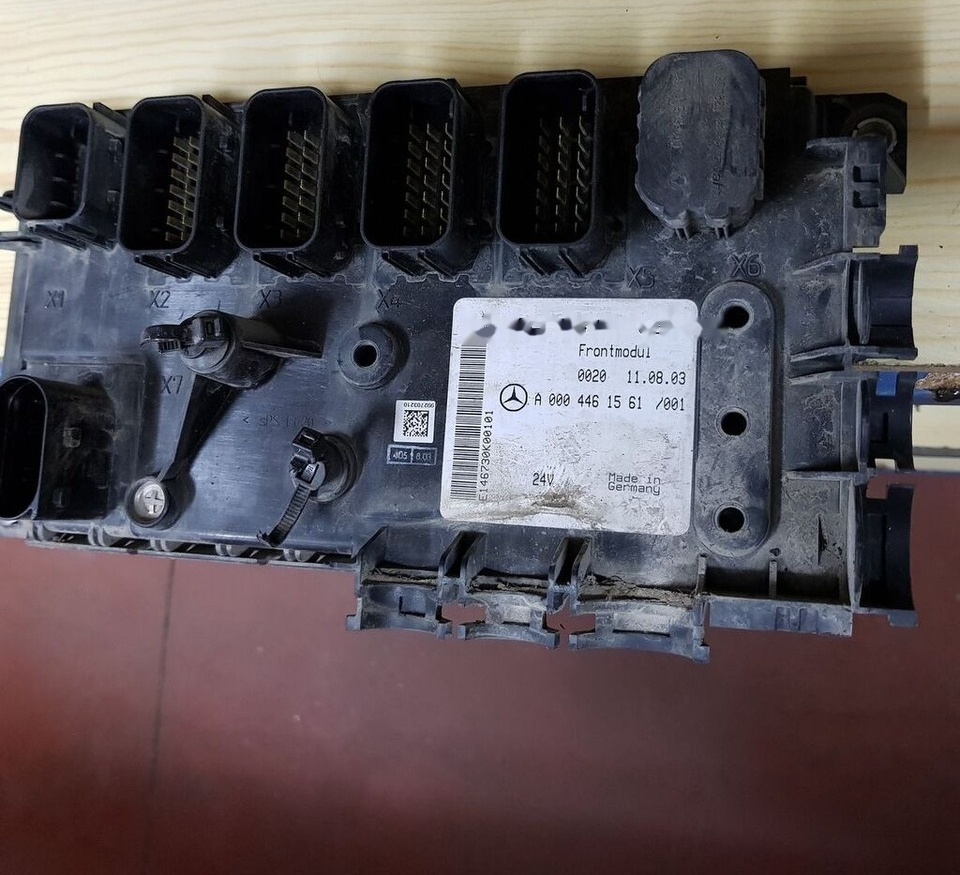 Mercedes-Benz FR Mercedes-Benz ACTROS truck - Bloc de gestion pour Camion: photos 3 Mercedes-Benz FR Mercedes-Benz ACTROS truck - Bloc de gestion pour Camion: photos 3