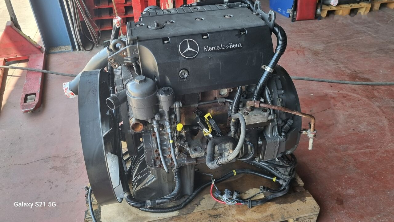 Mercedes-Benz MOTOR OM 924 LA EURO 5 OM 924 930 Mercedes-Benz ATEGO - Moteur pour Camion: photos 5 Mercedes-Benz MOTOR OM 924 LA EURO 5 OM 924 930 Mercedes-Benz ATEGO - Moteur pour Camion: photos 5