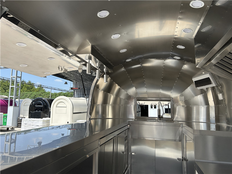 Remorque magasin pour transport de la nourriture European Food Truck Crepe,Burger,Grilled Sausage,Lángos Food Trailer: photos 11