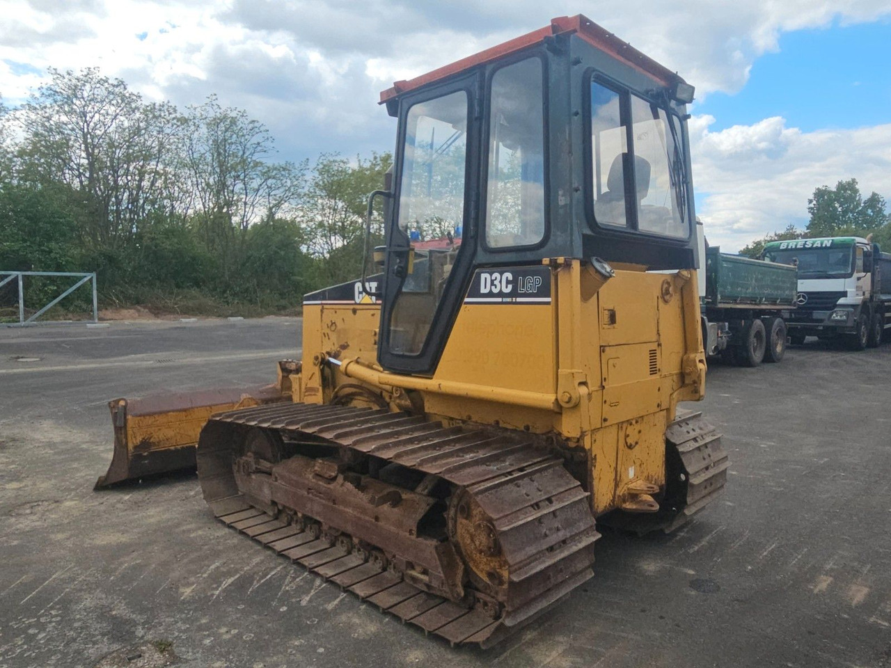 CAT D3C Raupe - Bulldozer: photos 2 CAT D3C Raupe - Bulldozer: photos 2