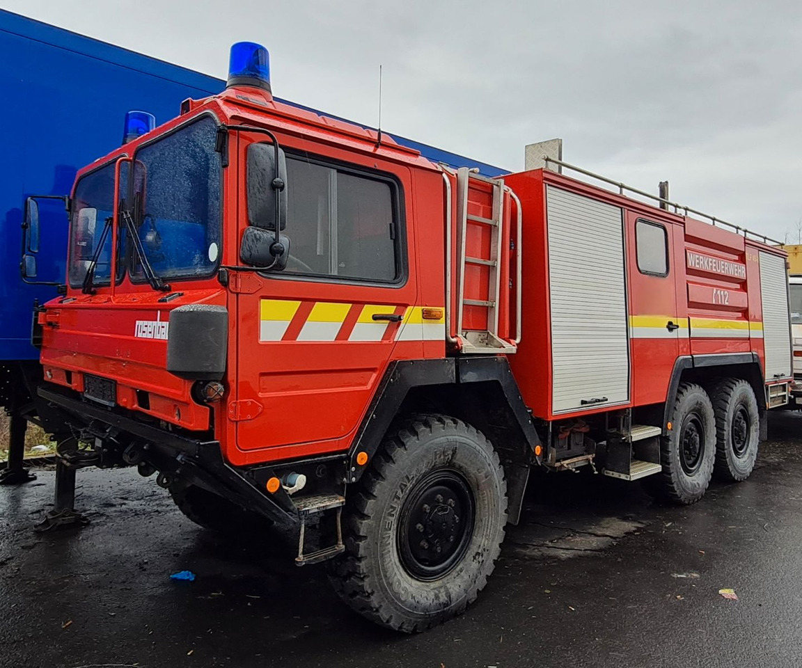 MAN 15.232 DF 6x6 KAT1 Feuerwehr TLF 4500/500 - Camion citerne: photos 2 MAN 15.232 DF 6x6 KAT1 Feuerwehr TLF 4500/500 - Camion citerne: photos 2