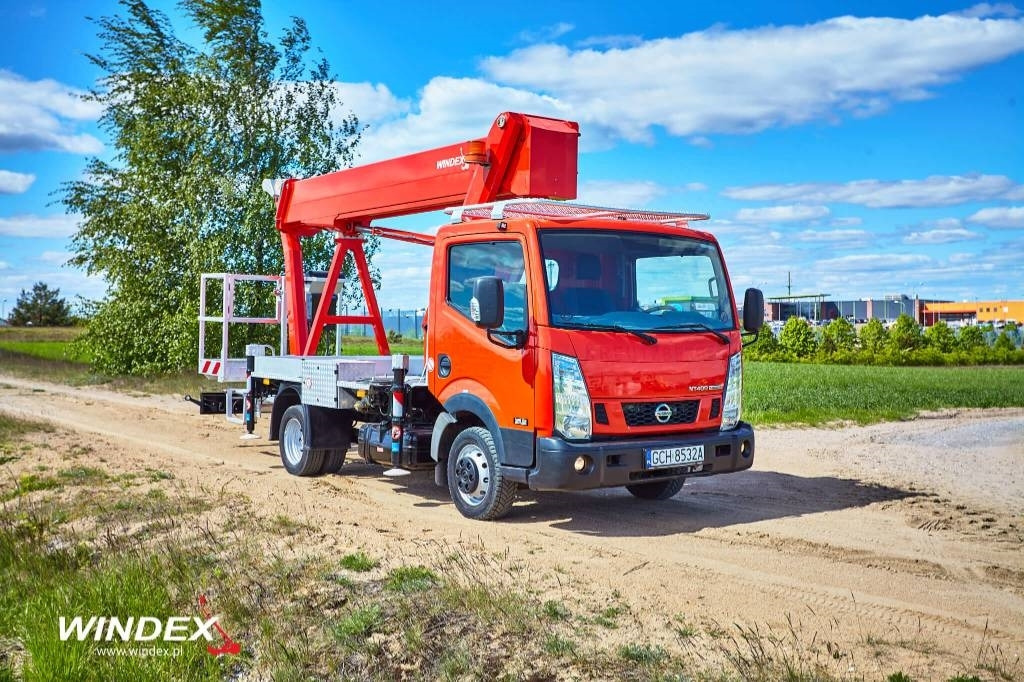 Palfinger P 250 BK - Camion avec nacelle: photos 1 Palfinger P 250 BK - Camion avec nacelle: photos 1