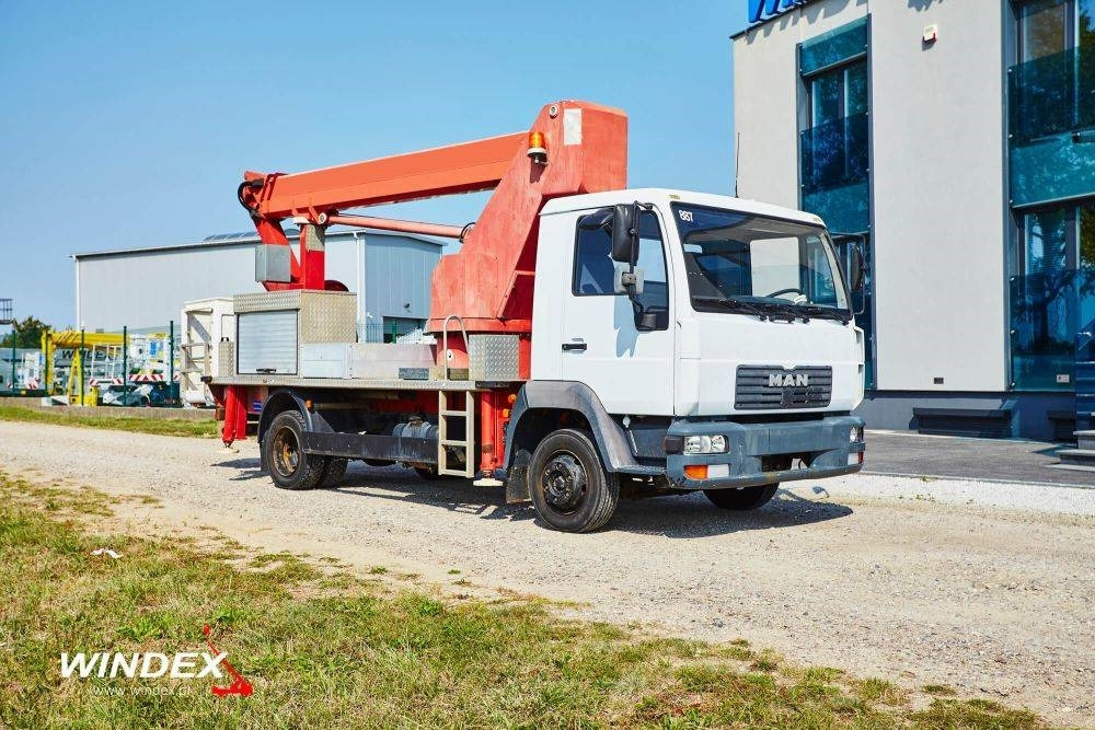 Wumag WT 170 - Camion avec nacelle: photos 1 Wumag WT 170 - Camion avec nacelle: photos 1