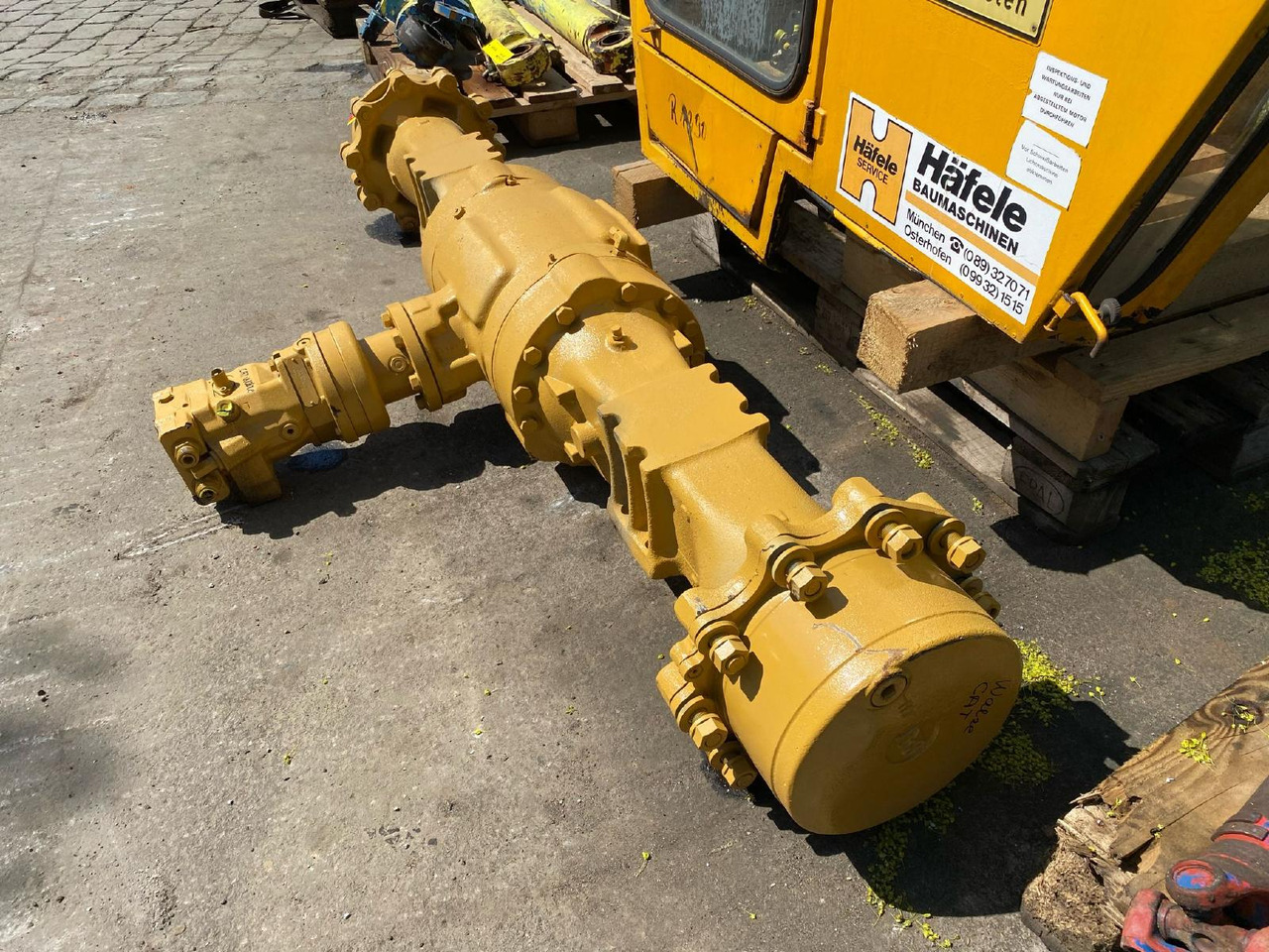Caterpillar Walzenzug - Essieu et pièces pour Engins de chantier: photos 5 Caterpillar Walzenzug - Essieu et pièces pour Engins de chantier: photos 5