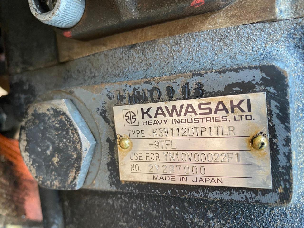 Kawasaki K3V112 aus Fiat Kobelco E 215 - Pompe hydraulique pour Engins de chantier: photos 5 Kawasaki K3V112 aus Fiat Kobelco E 215 - Pompe hydraulique pour Engins de chantier: photos 5