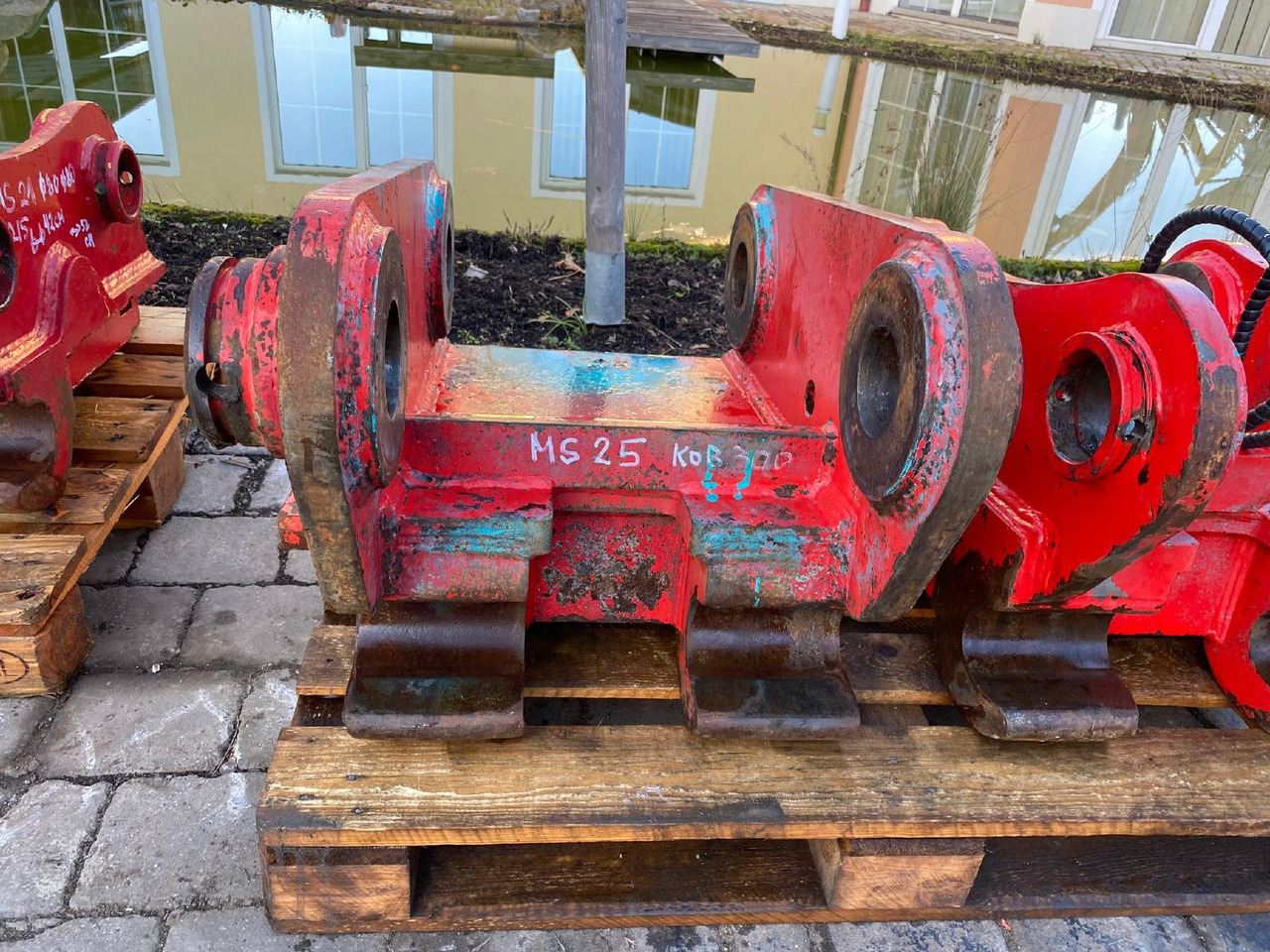 Lehnhoff MS 25 New Holland 215 - Attache rapide: photos 4 Lehnhoff MS 25 New Holland 215 - Attache rapide: photos 4