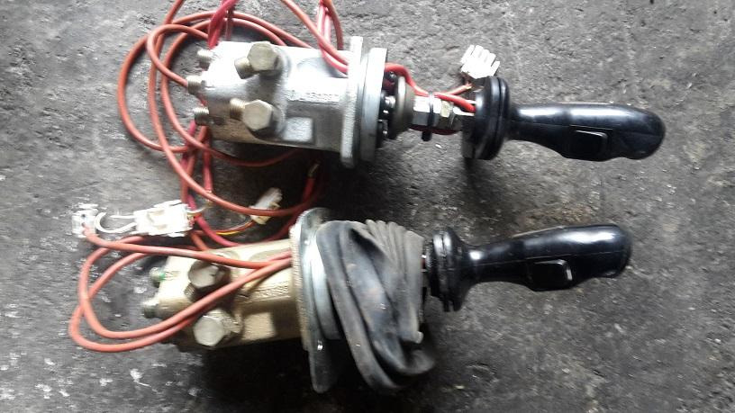 Liebherr A 900 LIT , R 914 u s. w - Cabine et intérieur pour Engins de chantier: photos 1 Liebherr A 900 LIT , R 914 u s. w - Cabine et intérieur pour Engins de chantier: photos 1