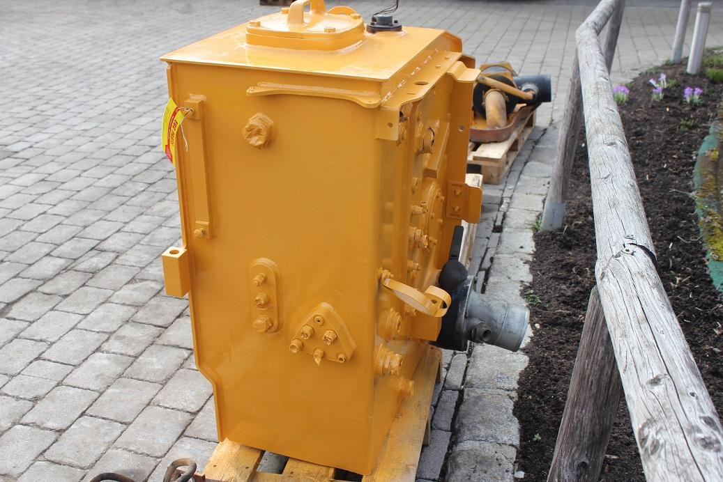 Liebherr A 904 C LIT - Réservoir de carburant pour Engins de chantier: photos 5 Liebherr A 904 C LIT - Réservoir de carburant pour Engins de chantier: photos 5