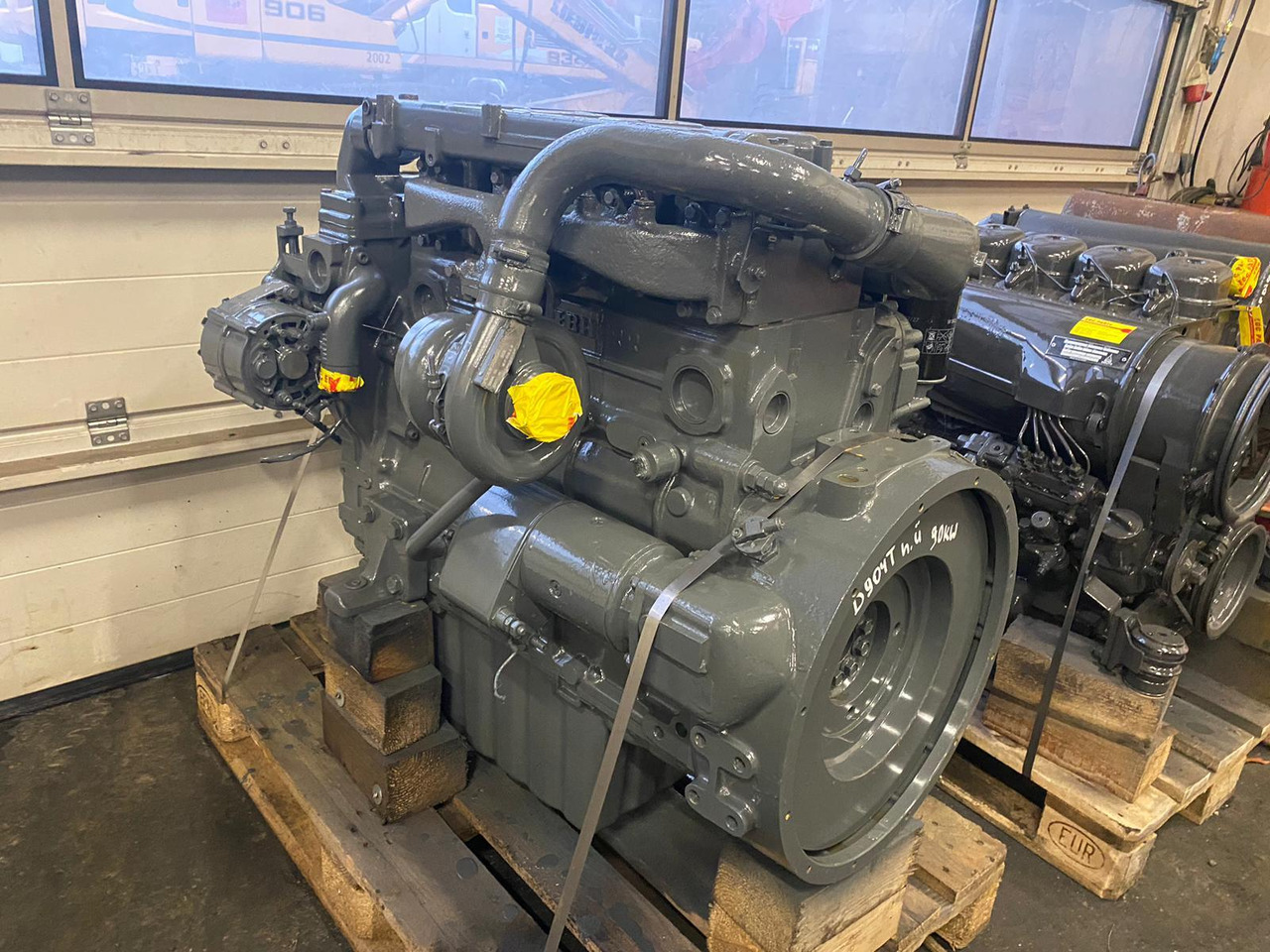 Liebherr D904T n ü - Moteur pour Engins de chantier: photos 4 Liebherr D904T n ü - Moteur pour Engins de chantier: photos 4