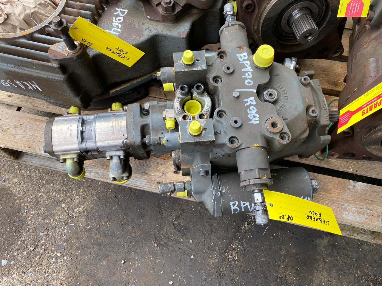 Liebherr Linde BPV 70-RL aus LH R964 - Pompe hydraulique pour Engins de chantier: photos 1 Liebherr Linde BPV 70-RL aus LH R964 - Pompe hydraulique pour Engins de chantier: photos 1