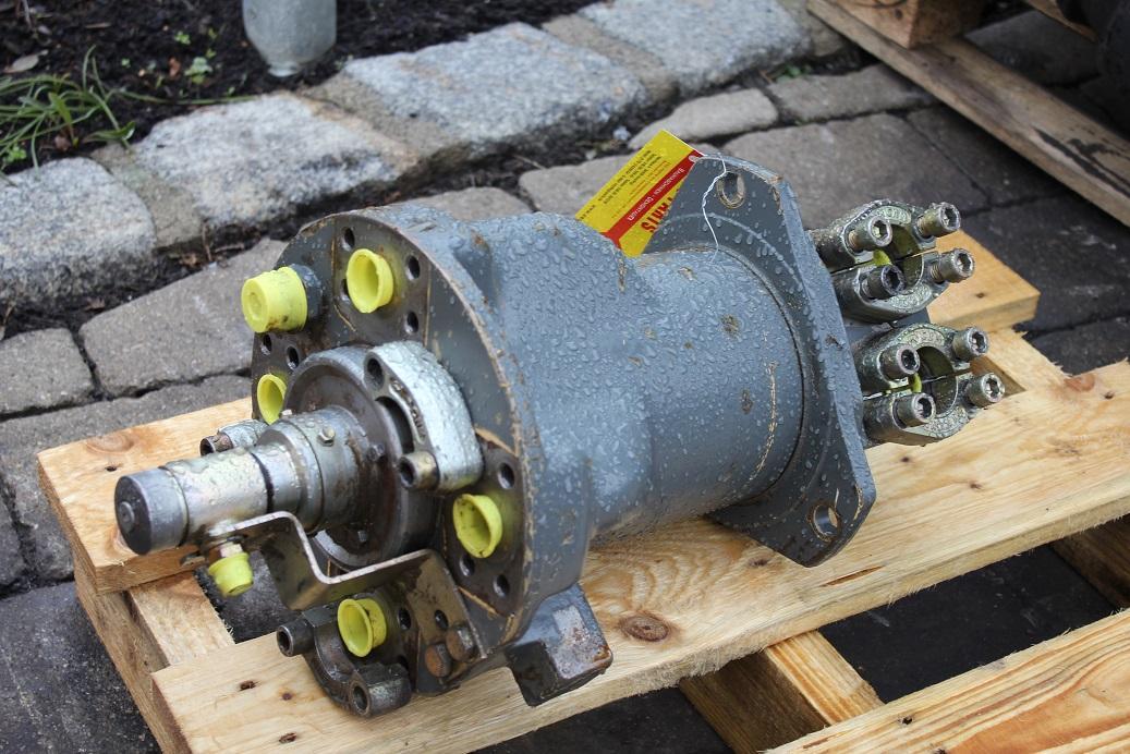 Liebherr R 914 C - Hydraulique pour Engins de chantier: photos 1 Liebherr R 914 C - Hydraulique pour Engins de chantier: photos 1