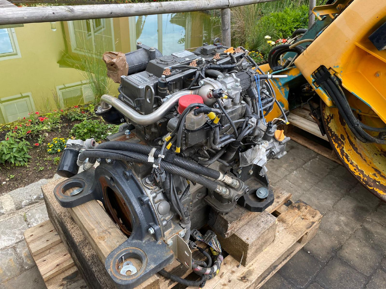 Yanmar Hitachi 4TNV 98C aus ZX 85 - Moteur pour Engins de chantier: photos 3 Yanmar Hitachi 4TNV 98C aus ZX 85 - Moteur pour Engins de chantier: photos 3
