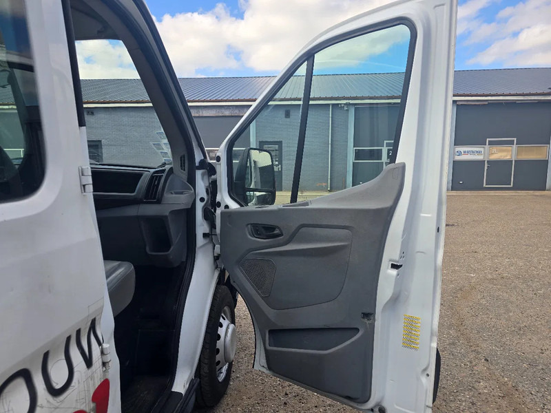 Ford Transit 7 seats 2015 - Utilitaire plateau, Utilitaire double cabine: photos 4 Ford Transit 7 seats 2015 - Utilitaire plateau, Utilitaire double cabine: photos 4