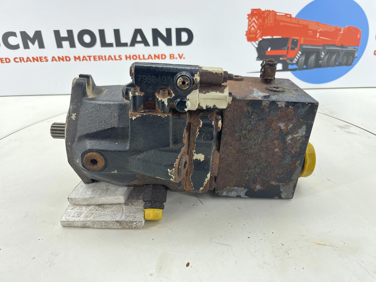 Demag AC 700 Emergency steering pump - Pompe de support pour Grue: photos 1 Demag AC 700 Emergency steering pump - Pompe de support pour Grue: photos 1