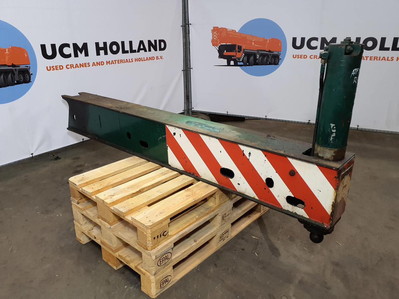 FAUN ATF 30-2 outrigger beam rear complete - Suspension pour Grue mobile: photos 1 FAUN ATF 30-2 outrigger beam rear complete - Suspension pour Grue mobile: photos 1