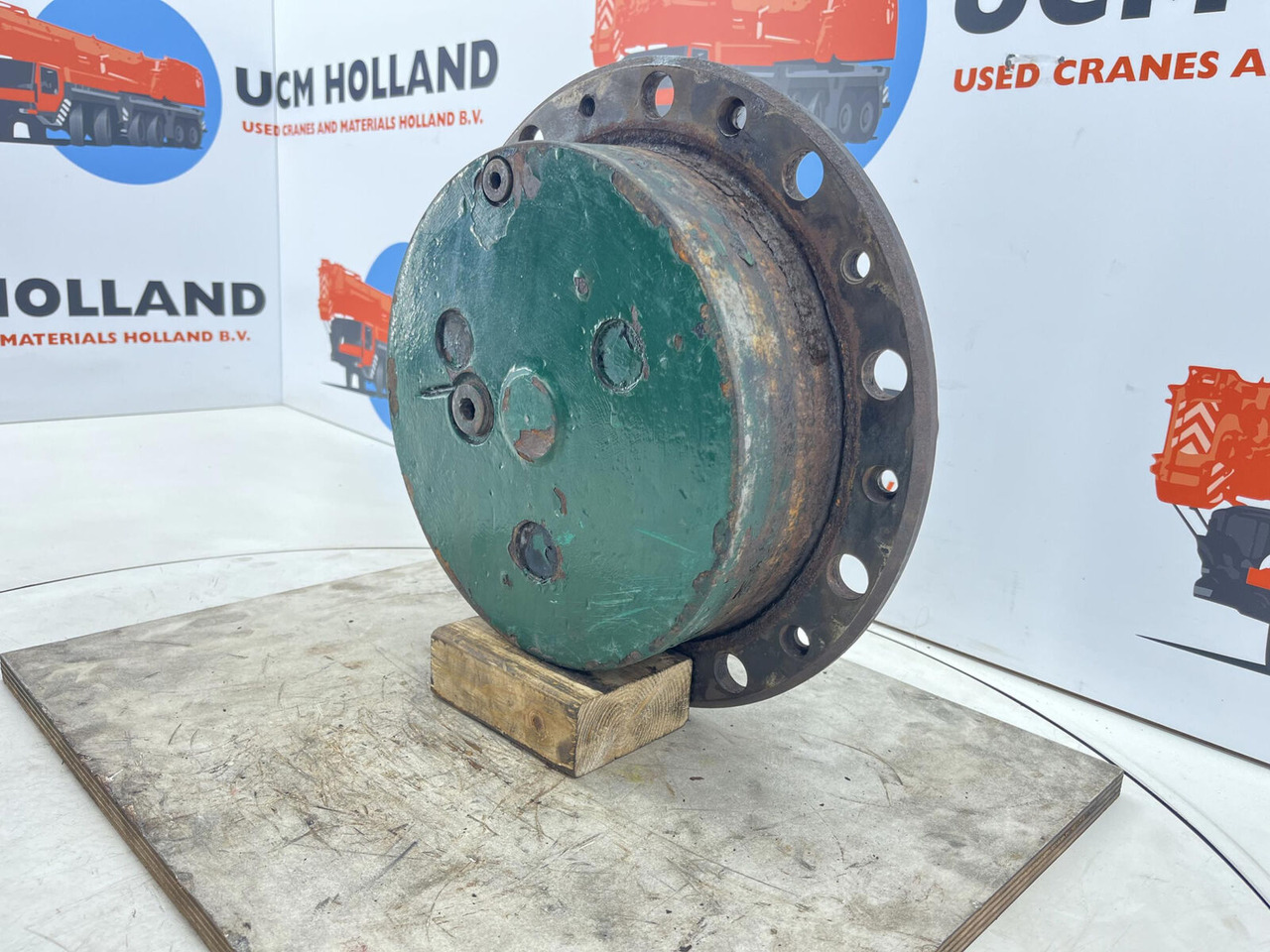 FAUN ATF 30 planetary gear 17-24-67-32-3pl-H87 - Moteur de translation pour Grue mobile: photos 2 FAUN ATF 30 planetary gear 17-24-67-32-3pl-H87 - Moteur de translation pour Grue mobile: photos 2