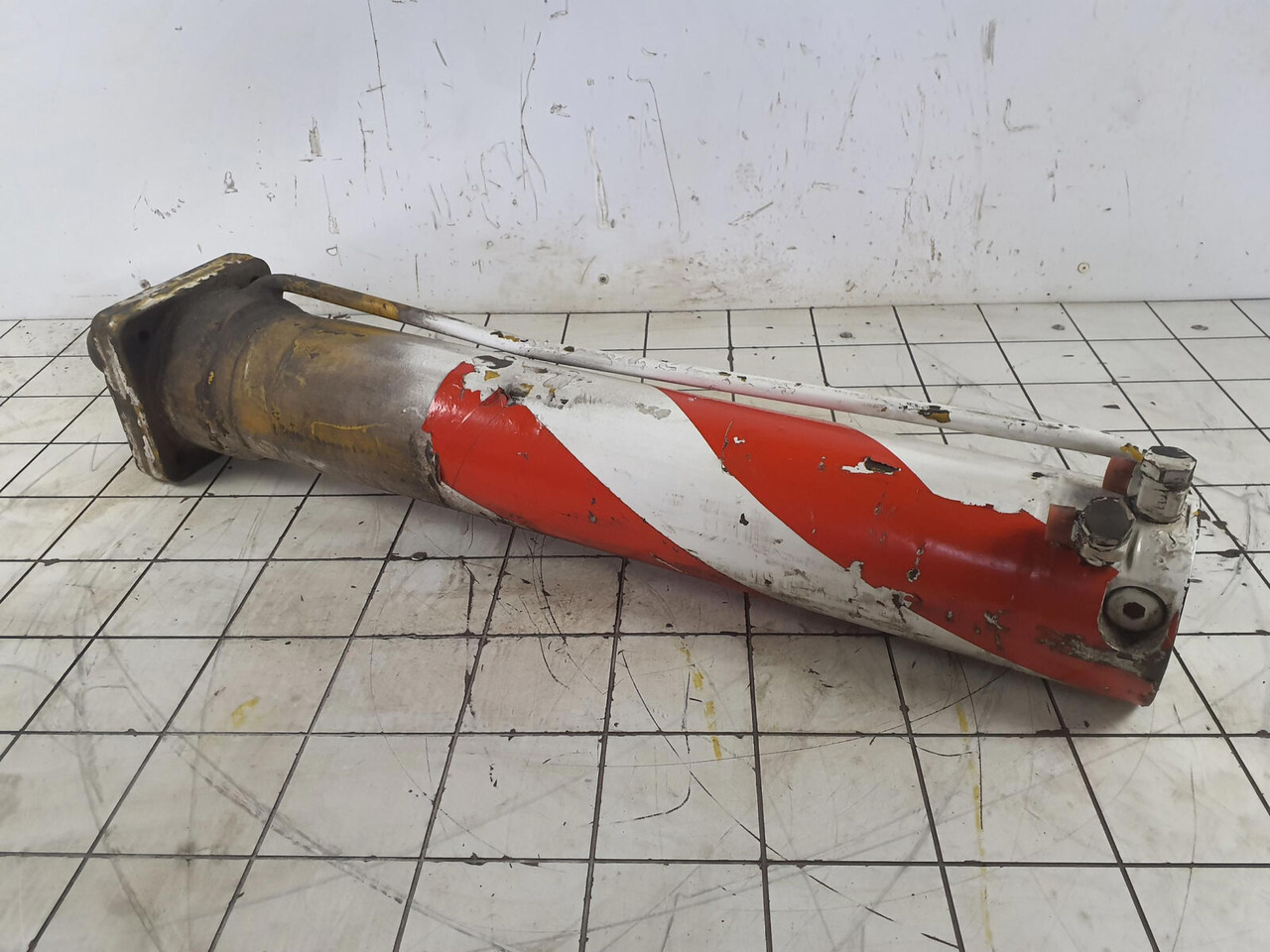 FAUN AUN RTF 30 outrigger cylinder - Vérin hydraulique pour Grue mobile: photos 4 FAUN AUN RTF 30 outrigger cylinder - Vérin hydraulique pour Grue mobile: photos 4
