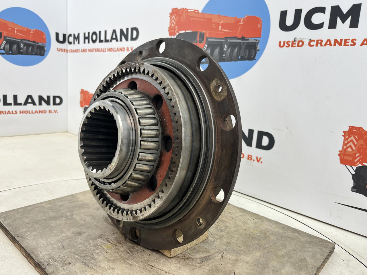 FAUN HK 40 planetary gear 27-18-65-24-4pl-H64-24 - Moteur de translation pour Grue mobile: photos 3 FAUN HK 40 planetary gear 27-18-65-24-4pl-H64-24 - Moteur de translation pour Grue mobile: photos 3