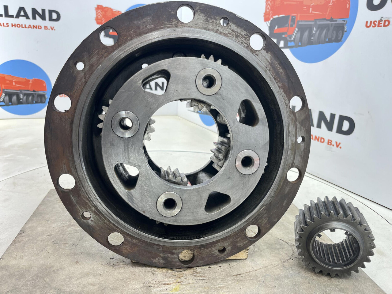 FAUN HK 40 planetary gear 27-18-65-24-4pl-H64-24 - Moteur de translation pour Grue mobile: photos 5 FAUN HK 40 planetary gear 27-18-65-24-4pl-H64-24 - Moteur de translation pour Grue mobile: photos 5