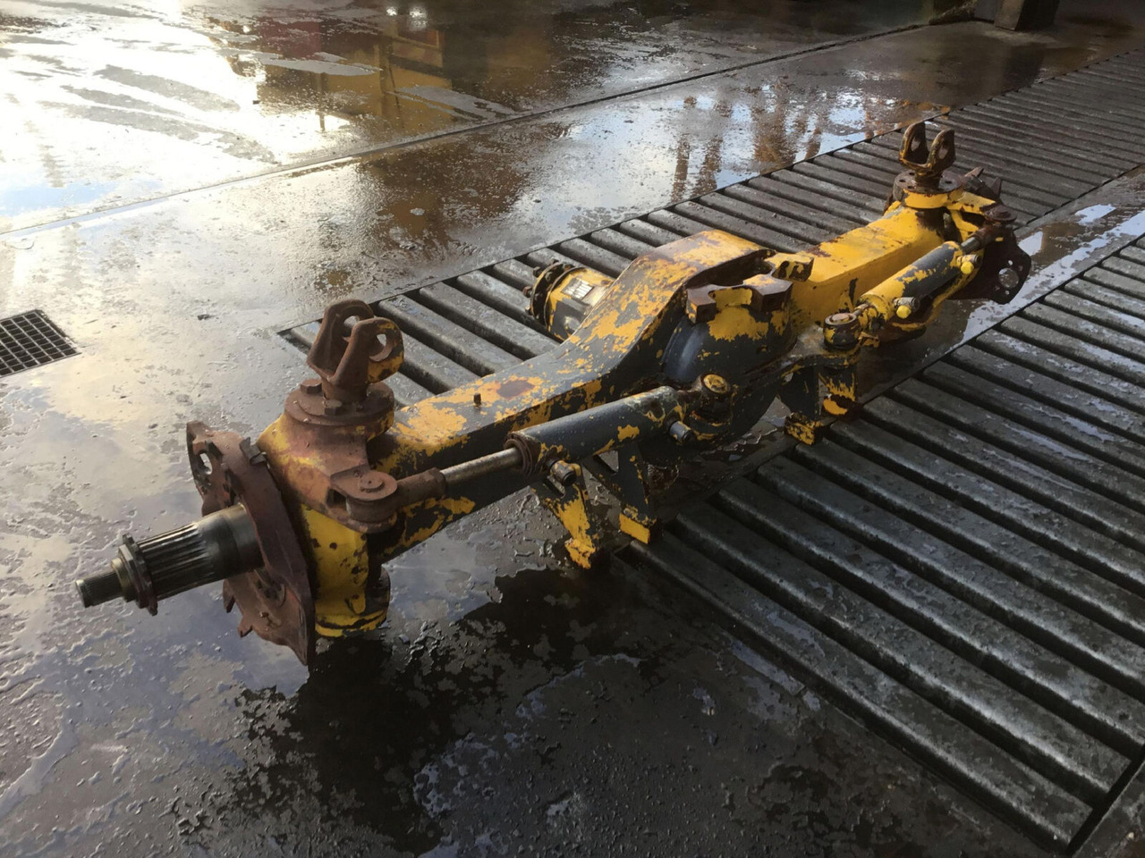 FAUN RTF 50-3 axle 1 - Essieu et pièces pour Grue mobile: photos 3 FAUN RTF 50-3 axle 1 - Essieu et pièces pour Grue mobile: photos 3