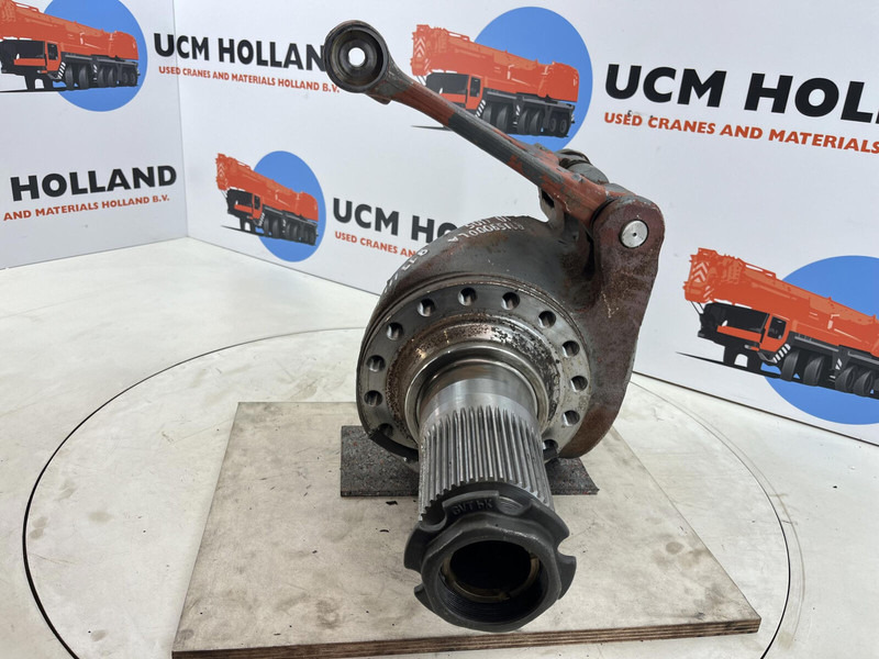 Grove GMK 3055 Steering knuckle 16 holes axle 1 right - Fusée d'essieu pour Grue: photos 2 Grove GMK 3055 Steering knuckle 16 holes axle 1 right - Fusée d'essieu pour Grue: photos 2