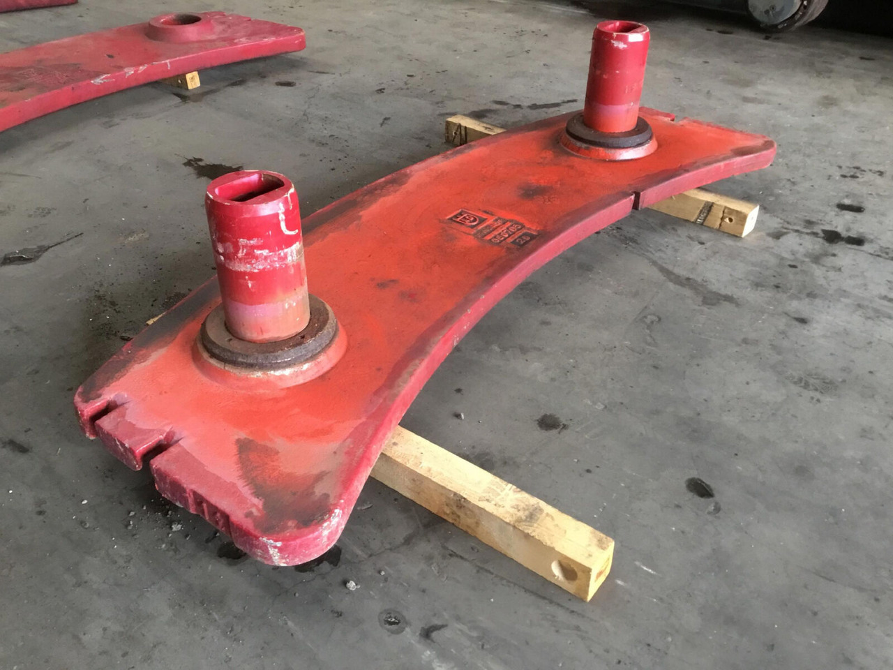Grove GMK 3055 counterweight 1 ton - Contrepoids pour Grue mobile: photos 3 Grove GMK 3055 counterweight 1 ton - Contrepoids pour Grue mobile: photos 3