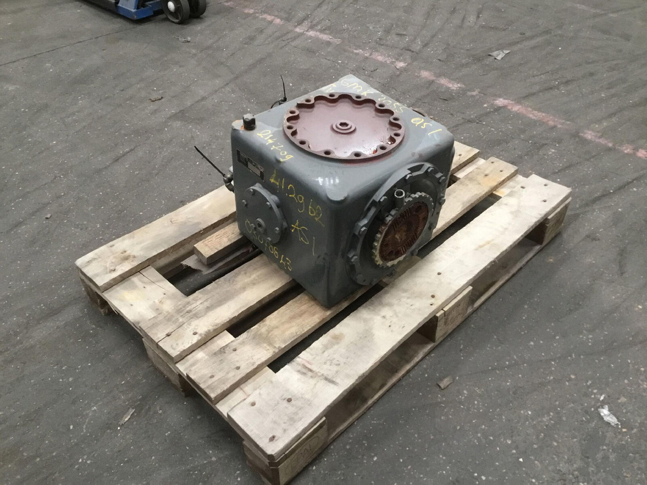 Grove GMK 3055 diff box axle nr 1 - Différentiel pour Grue mobile: photos 4 Grove GMK 3055 diff box axle nr 1 - Différentiel pour Grue mobile: photos 4