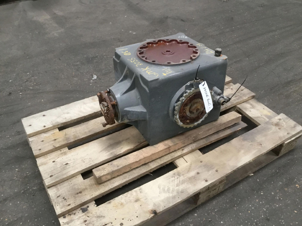 Grove GMK 3055 diff box axle nr 1 - Différentiel pour Grue mobile: photos 2 Grove GMK 3055 diff box axle nr 1 - Différentiel pour Grue mobile: photos 2