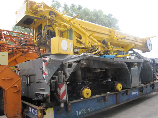 Grove GMK 3055 for parts - Grue mobile: photos 2 Grove GMK 3055 for parts - Grue mobile: photos 2