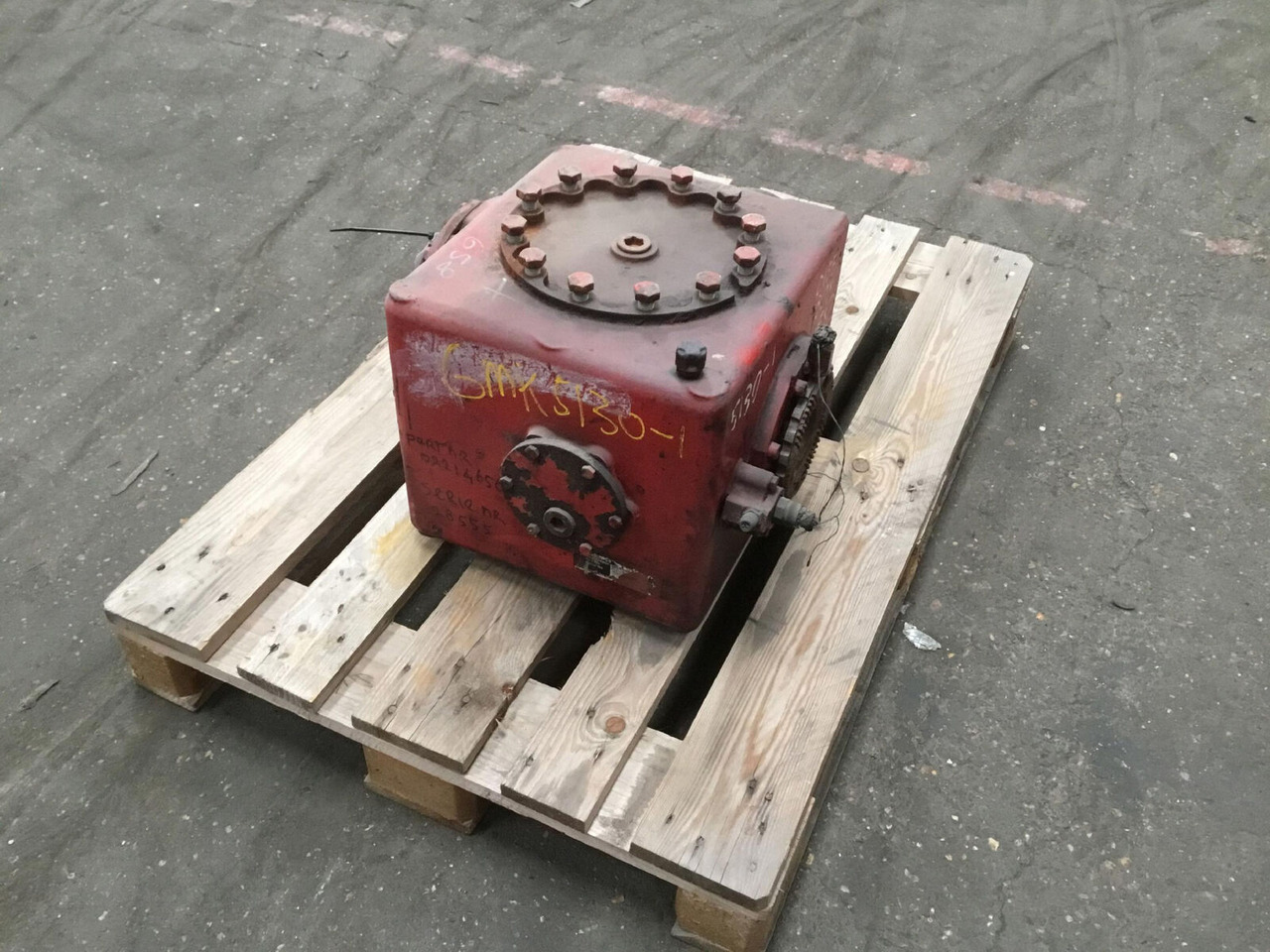 Grove GMK 5130-1 axle 2 diff box - Différentiel pour Grue mobile: photos 4 Grove GMK 5130-1 axle 2 diff box - Différentiel pour Grue mobile: photos 4