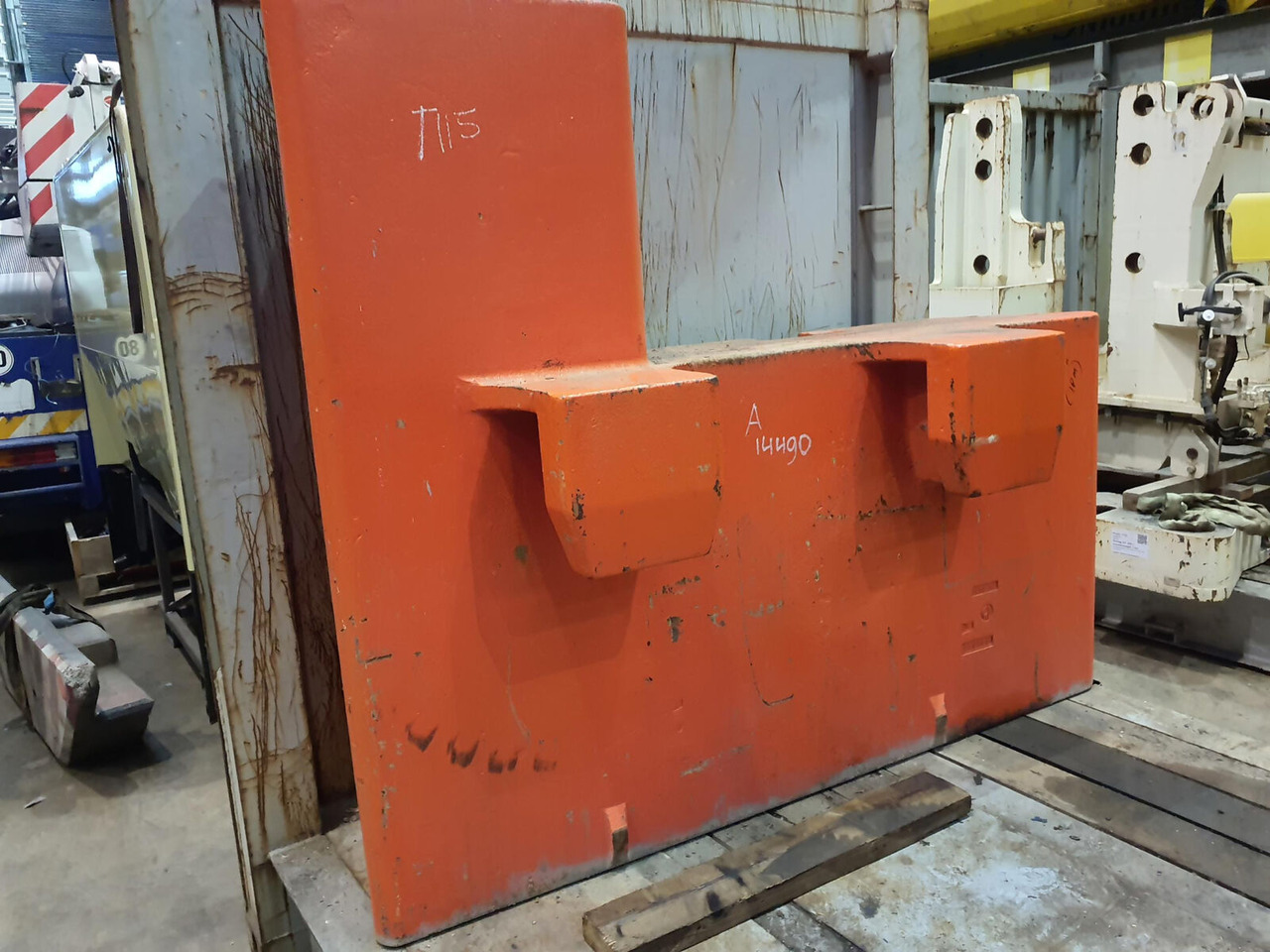 Grove GMK 6250/6300 left side counterweight 15 ton - Contrepoids pour Grue mobile: photos 2 Grove GMK 6250/6300 left side counterweight 15 ton - Contrepoids pour Grue mobile: photos 2