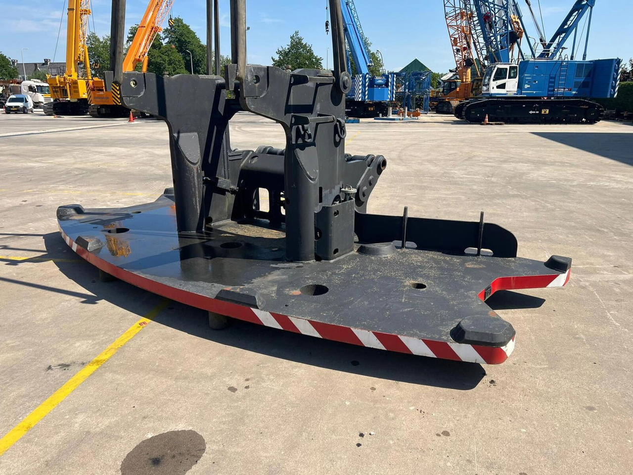 Grove GMK 6400 base counterweight 15 ton - Contrepoids pour Grue mobile: photos 1 Grove GMK 6400 base counterweight 15 ton - Contrepoids pour Grue mobile: photos 1