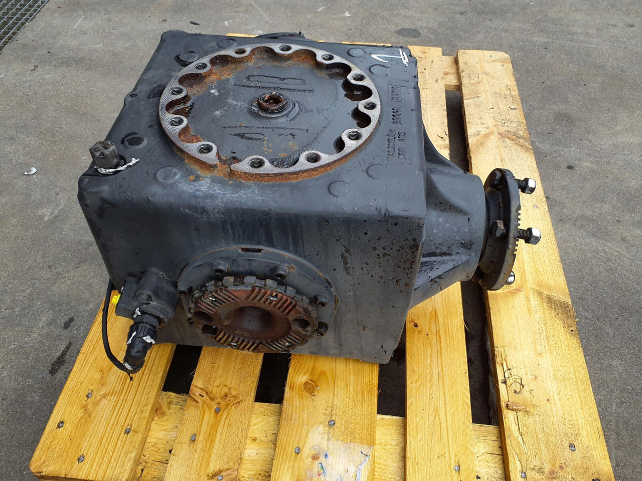 Grove GMK 6400 diff box axle 1 - Différentiel pour Grue mobile: photos 1 Grove GMK 6400 diff box axle 1 - Différentiel pour Grue mobile: photos 1