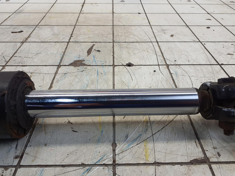 Grove Grove GMK 3055 steering cylinder axle 1 right - Vérin hydraulique pour Grue: photos 5 Grove Grove GMK 3055 steering cylinder axle 1 right - Vérin hydraulique pour Grue: photos 5
