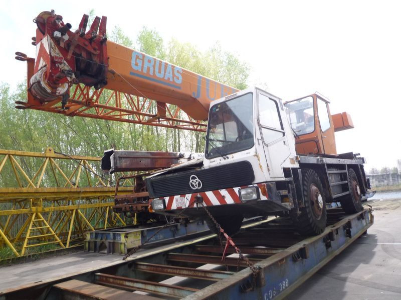 Krupp KMK 2025 for parts - Grue tout-terrain: photos 1 Krupp KMK 2025 for parts - Grue tout-terrain: photos 1