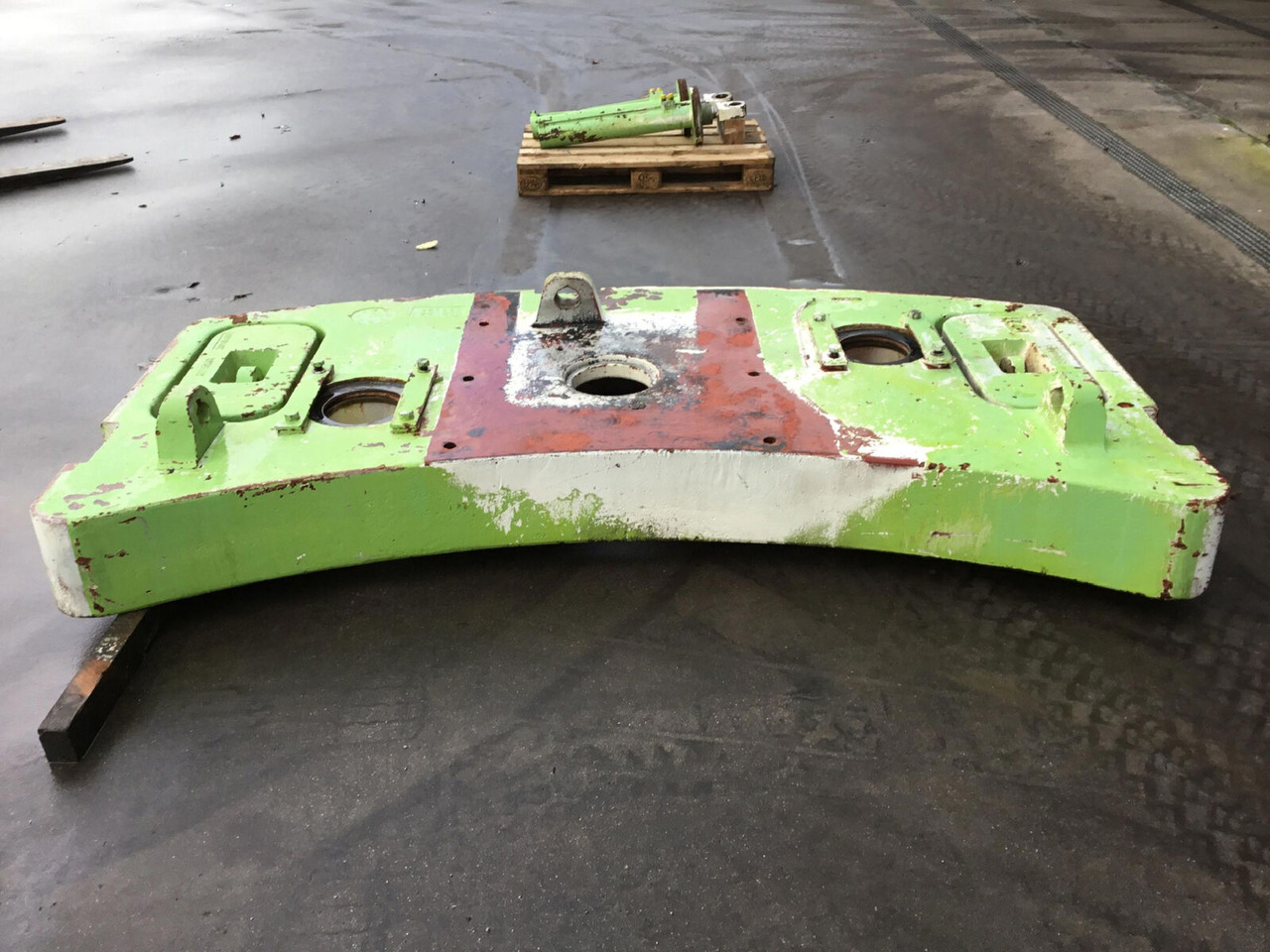Krupp KMK 3045 counterweight 3,4 + 0,2 + 0,2 ton - Contrepoids pour Grue mobile: photos 5 Krupp KMK 3045 counterweight 3,4 + 0,2 + 0,2 ton - Contrepoids pour Grue mobile: photos 5