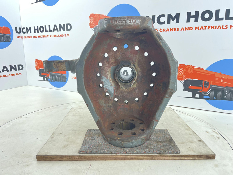 Liebherr 16 holes axle 3 left - Fusée d'essieu pour Grue: photos 5 Liebherr 16 holes axle 3 left - Fusée d'essieu pour Grue: photos 5