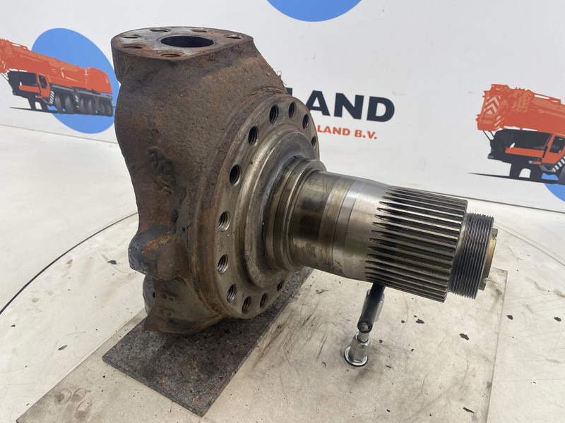 Liebherr LTM 1025 Steering knuckle 16 holes axle 1 - Fusée d'essieu pour Grue: photos 3 Liebherr LTM 1025 Steering knuckle 16 holes axle 1 - Fusée d'essieu pour Grue: photos 3