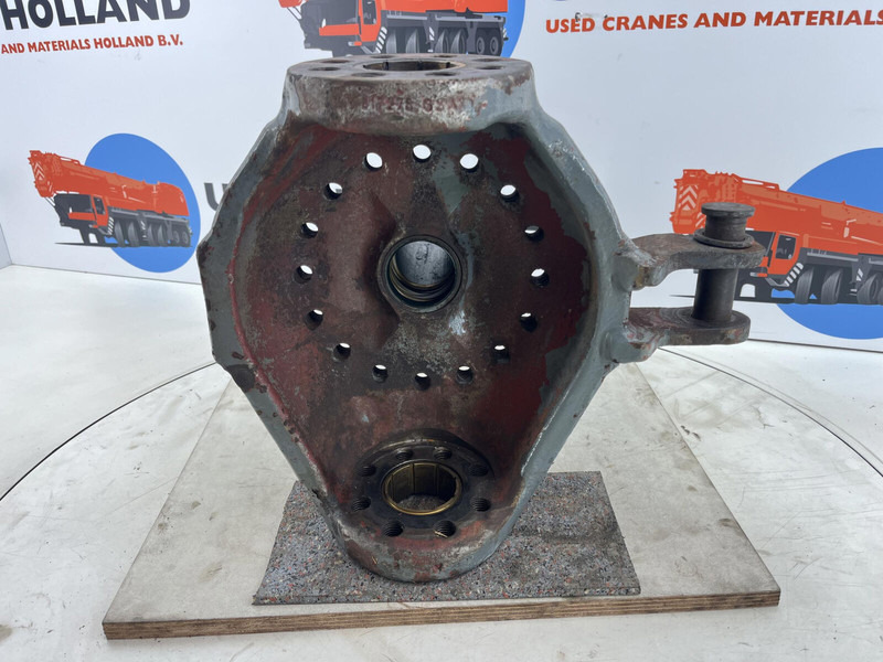 Liebherr LTM 1050-1 steering knuckle 16 holes axle 3 right - Fusée d'essieu pour Grue: photos 5 Liebherr LTM 1050-1 steering knuckle 16 holes axle 3 right - Fusée d'essieu pour Grue: photos 5