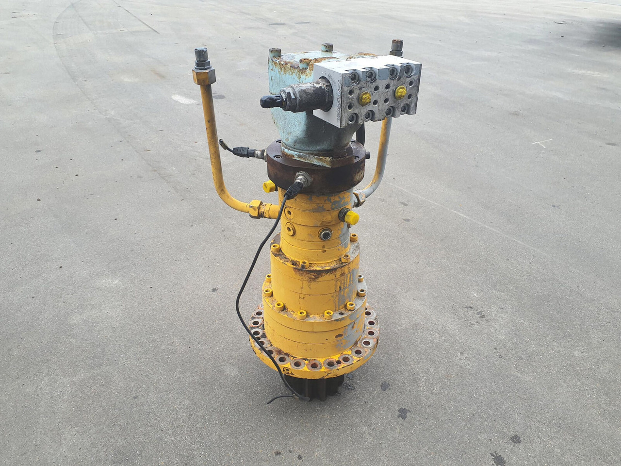 Liebherr LTM 1060-2 Slewing gear - Moteur de rotation pour Grue mobile: photos 2 Liebherr LTM 1060-2 Slewing gear - Moteur de rotation pour Grue mobile: photos 2