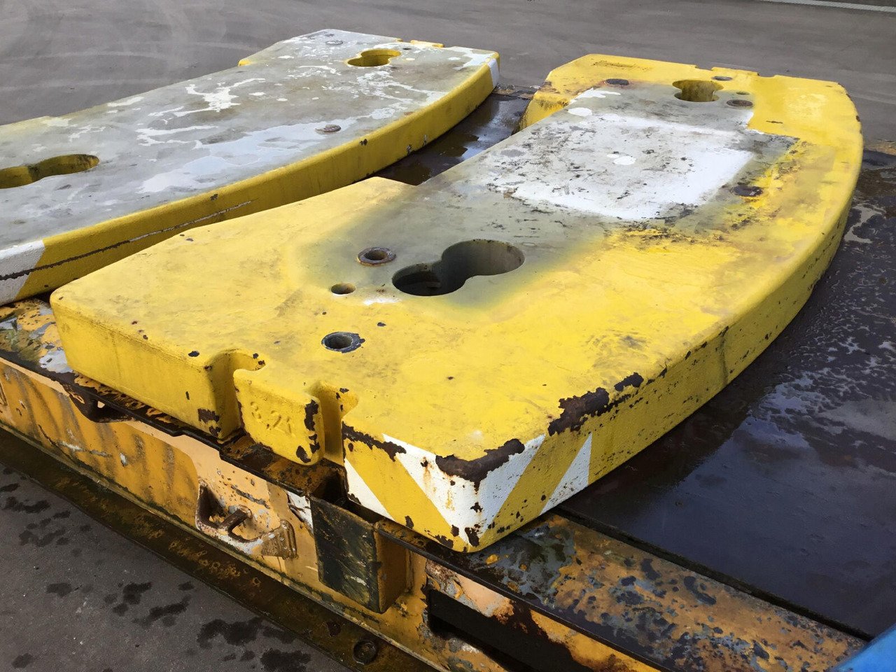 Liebherr LTM 1060-2 counterweight 3,2 ton - Contrepoids pour Grue mobile: photos 4 Liebherr LTM 1060-2 counterweight 3,2 ton - Contrepoids pour Grue mobile: photos 4