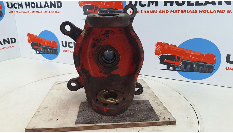 Liebherr LTM 1060 Steering knuckle axle 1 - Fusée d'essieu pour Grue: photos 5 Liebherr LTM 1060 Steering knuckle axle 1 - Fusée d'essieu pour Grue: photos 5