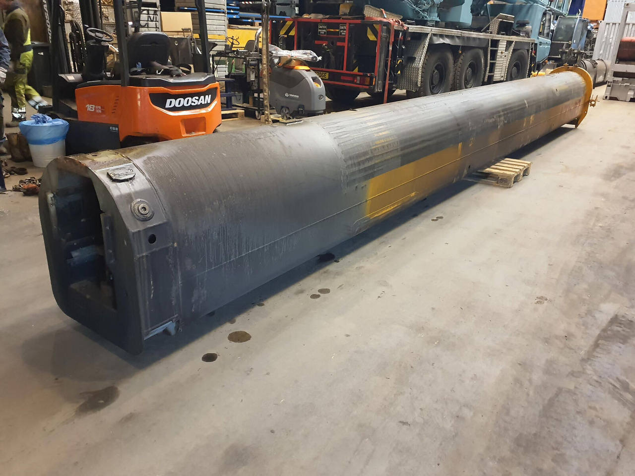 Liebherr LTM 1080-1 Telescopic section 2 - Flèche pour Grue mobile: photos 4 Liebherr LTM 1080-1 Telescopic section 2 - Flèche pour Grue mobile: photos 4