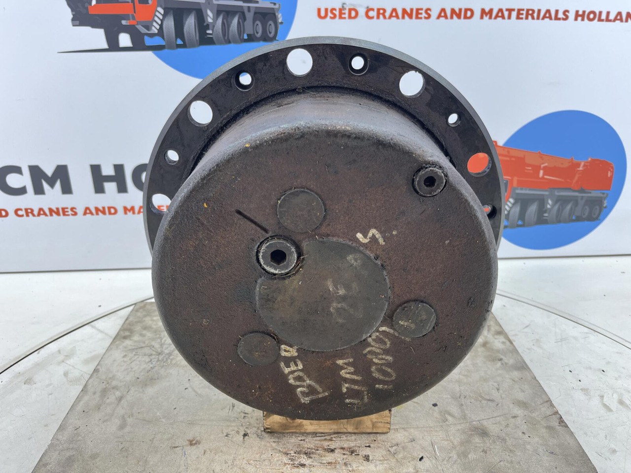 Liebherr LTM 1080/1 planetary gear 22-25-74-40-3pl-H135-46 - Moteur de translation pour Grue mobile: photos 1 Liebherr LTM 1080/1 planetary gear 22-25-74-40-3pl-H135-46 - Moteur de translation pour Grue mobile: photos 1