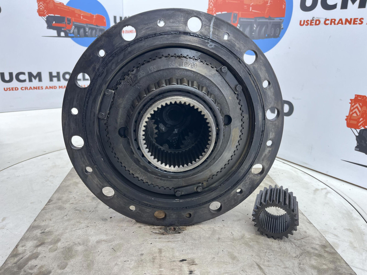 Liebherr LTM 1080/1 planetary gear 22-25-74-40-3pl-H135-46 - Moteur de translation pour Grue mobile: photos 5 Liebherr LTM 1080/1 planetary gear 22-25-74-40-3pl-H135-46 - Moteur de translation pour Grue mobile: photos 5