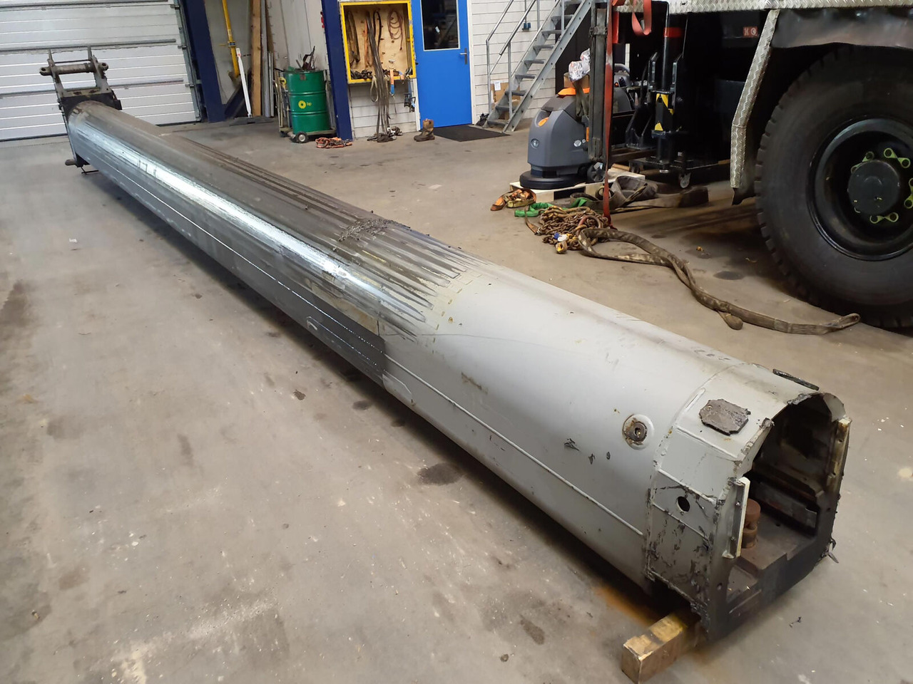 Liebherr LTM 1080-1 telescopic section 5 - Flèche pour Grue mobile: photos 3 Liebherr LTM 1080-1 telescopic section 5 - Flèche pour Grue mobile: photos 3