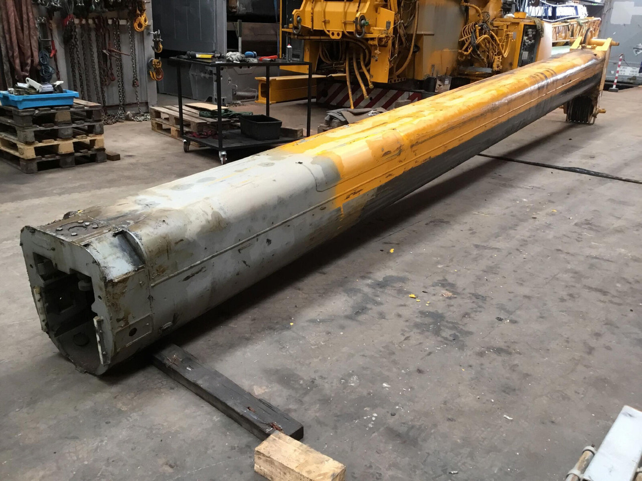 Liebherr LTM 1080-1 telescopic section 5 - Flèche pour Grue mobile: photos 3 Liebherr LTM 1080-1 telescopic section 5 - Flèche pour Grue mobile: photos 3