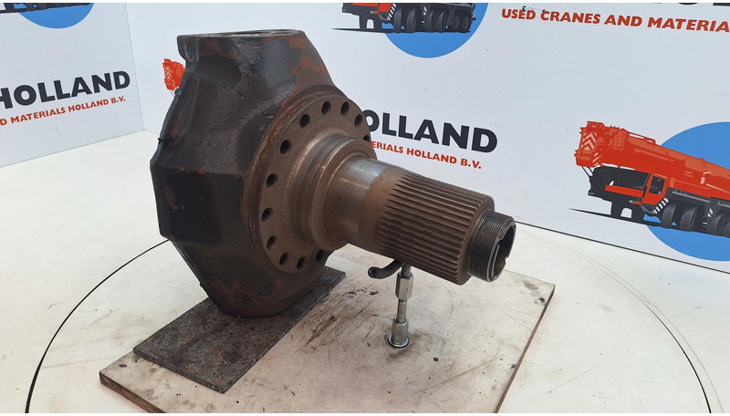 Liebherr LTM 1160/2 Steering knuckle 16 holes axle 1 - Fusée d'essieu pour Grue: photos 3 Liebherr LTM 1160/2 Steering knuckle 16 holes axle 1 - Fusée d'essieu pour Grue: photos 3